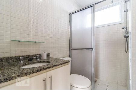 Banheiro de kitnet/studio à venda com 1 quarto, 45m² em Santa Cecília, São Paulo