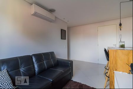 Sala de apartamento para alugar com 2 quartos, 48m² em Vila Silveira, Guarulhos