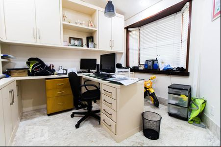 Escritório de casa de condomínio para alugar com 3 quartos, 400m² em Santa Tereza, Porto Alegre