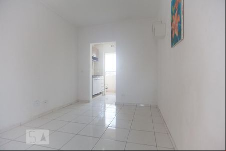 Sala de kitnet/studio para alugar com 1 quarto, 42m² em Centro, Campinas
