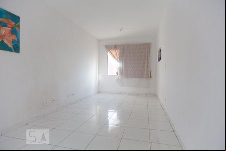 Sala de kitnet/studio para alugar com 1 quarto, 42m² em Centro, Campinas