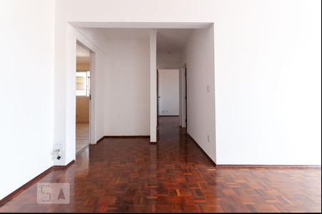 Sala de apartamento para alugar com 2 quartos, 70m² em Ponte Preta, Campinas