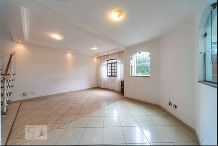 Sala de casa para alugar com 3 quartos, 160m² em Parque Jaçatuba, Santo André