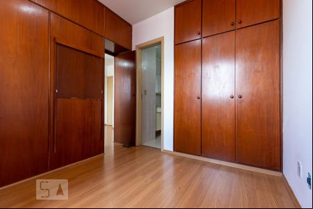 Quarto da suíte de kitnet/studio para alugar com 1 quarto, 46m² em Botafogo, Campinas