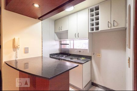 Cozinha de kitnet/studio à venda com 1 quarto, 50m² em São Pedro, Belo Horizonte