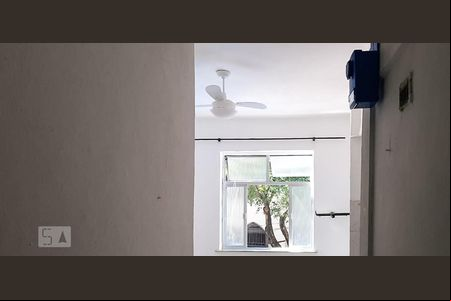Entrada de kitnet/studio à venda com 1 quarto, 27m² em Centro, Rio de Janeiro