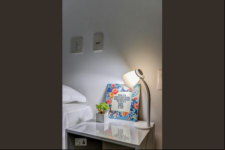 Quarto de apartamento para alugar com 2 quartos, 90m² em Campeche, Florianópolis