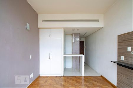 Sala / Quarto de kitnet/studio à venda com 1 quarto, 40m² em Lourdes, Belo Horizonte