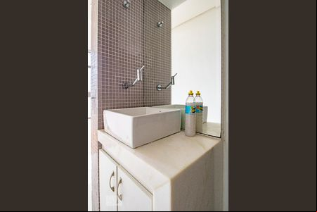Lavatório de kitnet/studio à venda com 1 quarto, 40m² em Lourdes, Belo Horizonte