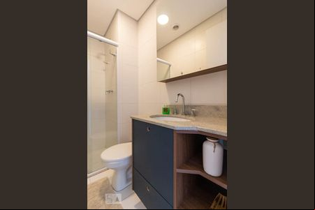 Banheiro de kitnet/studio à venda com 1 quarto, 32m² em Pinheiros, São Paulo