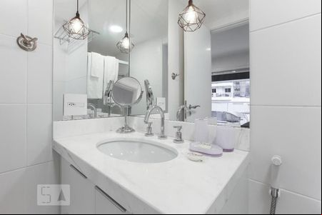 Banheiro de kitnet/studio à venda com 1 quarto, 40m² em Consolação, São Paulo