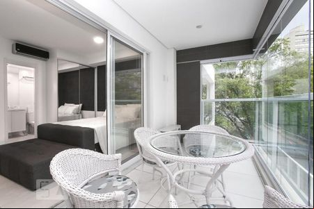 Varanda de kitnet/studio à venda com 1 quarto, 40m² em Consolação, São Paulo
