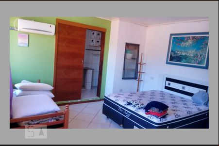 Quarto de casa para alugar com 1 quarto, 60m² em Campo Comprido, Curitiba