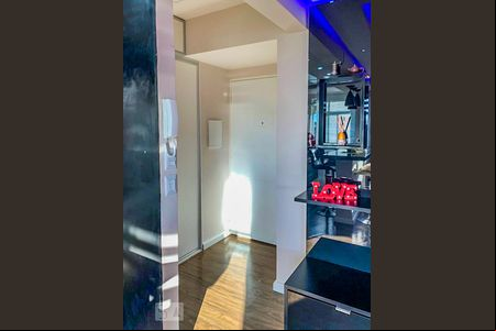 Hall de Entrada de apartamento para alugar com 2 quartos, 64m² em Cristal, Porto Alegre