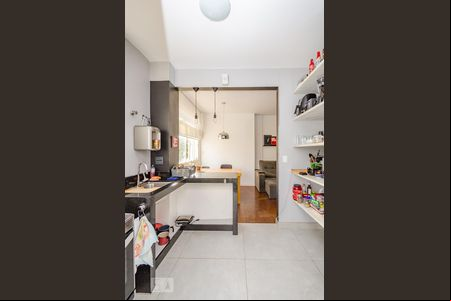 Cozinha de apartamento à venda com 2 quartos, 80m² em Santa Lúcia, Belo Horizonte
