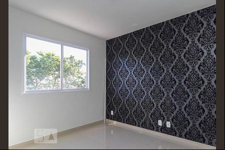 Quarto 2 de apartamento para alugar com 2 quartos, 45m² em Pinheirinho, Curitiba