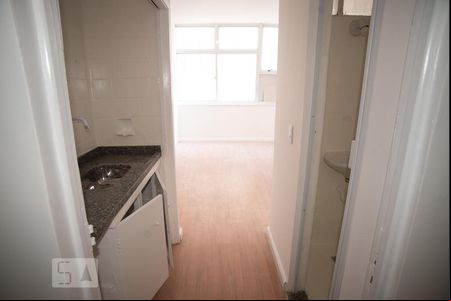 Sala de kitnet/studio para alugar com 1 quarto, 35m² em Centro, Rio de Janeiro