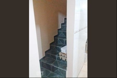 Escada de casa para alugar com 2 quartos, 100m² em Imirim, São Paulo