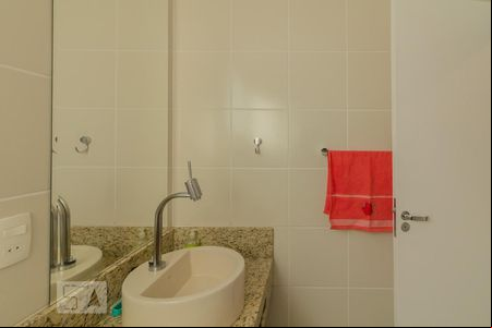Banheiro de apartamento à venda com 2 quartos, 63m² em Jardim, Santo André