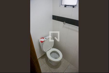 Banheiro de casa de condomínio à venda com 3 quartos, 137m² em Vila Eldízia, Santo André