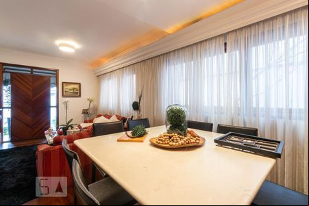 Sala de casa para alugar com 4 quartos, 362m² em Indianópolis, São Paulo