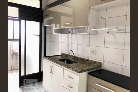 Cozinha de apartamento para alugar com 2 quartos, 55m² em Taboão, São Bernardo do Campo