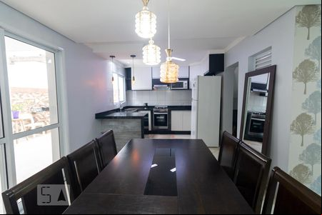 Casa para alugar com 4 quartos, 274m² em Vila Guarani, Santo André