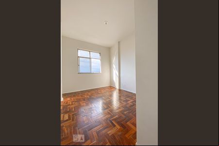 Quarto 1 de apartamento para alugar com 4 quartos, 120m² em Olaria, Rio de Janeiro
