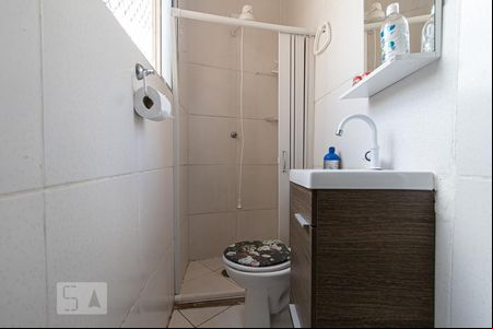 Banheiro de kitnet/studio à venda com 1 quarto, 32m² em Santa Cecília, São Paulo