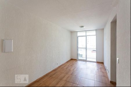 Sala de apartamento para alugar com 2 quartos, 55m² em Jardim Cirino, Osasco