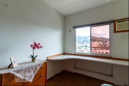Quarto 1 de apartamento para alugar com 2 quartos, 65m² em Méier, Rio de Janeiro