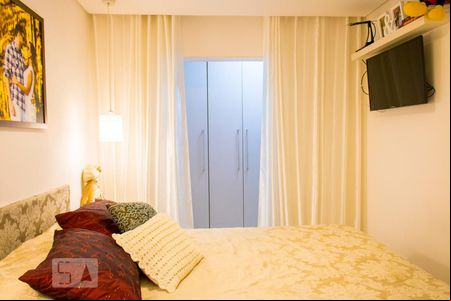 Suíte de apartamento à venda com 2 quartos, 70m² em Vila Apiaí, Santo André