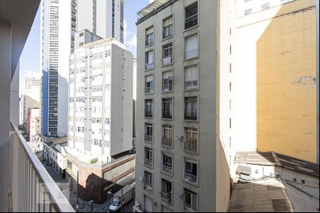 Varanda de kitnet/studio à venda com 1 quarto, 24m² em Santa Efigênia, São Paulo