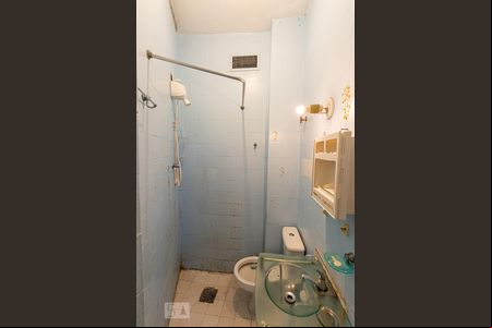 Banheiro da Suíte de apartamento para alugar com 1 quarto, 48m² em Centro, Niterói