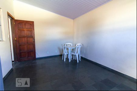 Quarto de kitnet/studio à venda com 1 quarto, 40m² em Santa Cruz, Belo Horizonte
