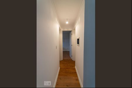 Corredor de apartamento para alugar com 2 quartos, 47m² em Novo Mundo, Curitiba