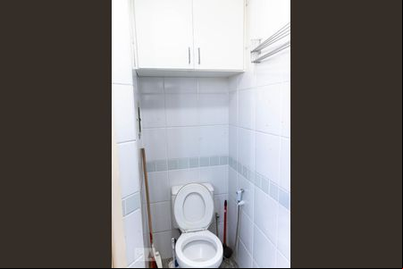 Banheiro de kitnet/studio à venda com 1 quarto, 30m² em Estoril, Belo Horizonte