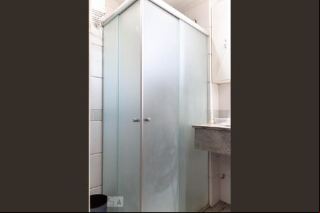 Banheiro de kitnet/studio à venda com 1 quarto, 30m² em Estoril, Belo Horizonte