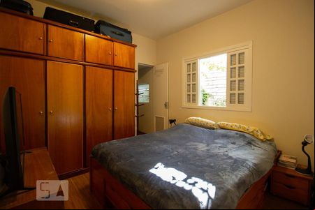 Quarto 1 de casa para alugar com 3 quartos, 100m² em Jardim Peri Peri, São Paulo