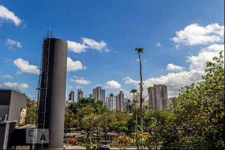 Vista de casa para alugar com 1 quarto, 16m² em Indianópolis, São Paulo