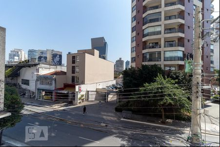 Quarto - vista de kitnet/studio para alugar com 1 quarto, 52m² em Pinheiros, São Paulo