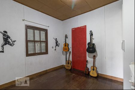 Quarto 2 de casa para alugar com 2 quartos, 75m² em Jardim São Pedro, Porto Alegre