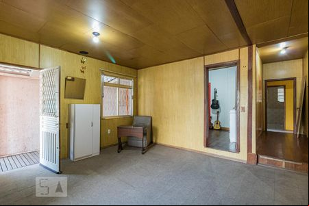 Sala de casa para alugar com 2 quartos, 75m² em Jardim São Pedro, Porto Alegre