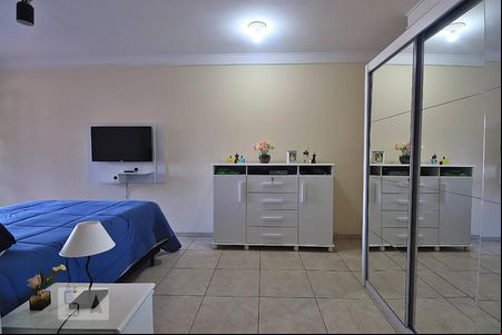 Suíte 1 de casa para alugar com 3 quartos, 280m² em Santa Maria, Santo André