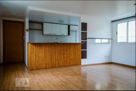 Sala de apartamento para alugar com 2 quartos, 76m² em Novo Mundo, Curitiba