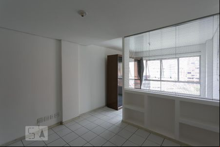Sala de kitnet/studio à venda com 1 quarto, 38m² em Centro, Belo Horizonte