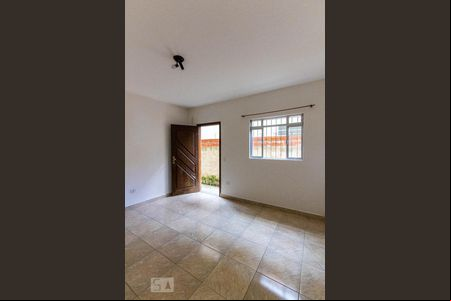 Sala 1 de casa para alugar com 2 quartos, 75m² em Jardim Ísis, Cotia