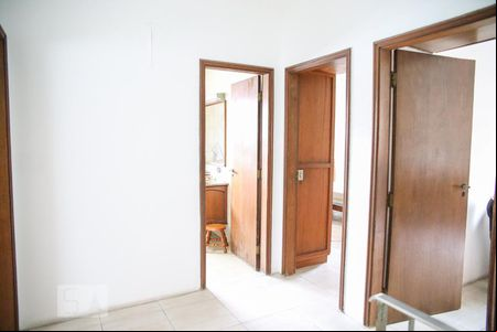 Hall de casa para alugar com 3 quartos, 240m² em Rudge Ramos, São Bernardo do Campo