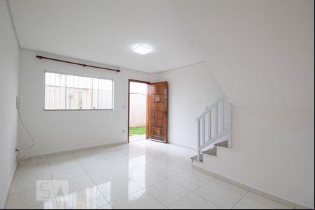 Sala de casa de condomínio à venda com 2 quartos, 74m² em Conceição, Osasco