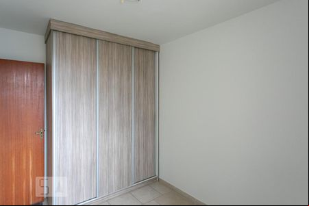 Quarto 1 de apartamento para alugar com 2 quartos, 55m² em Cachoeirinha, Belo Horizonte